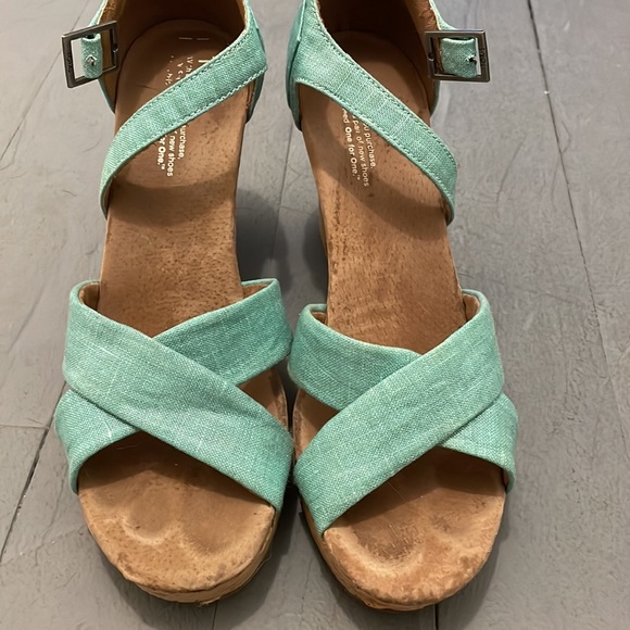 TOMS Aqua Shimmer Linen Espadrilles - Picture 6 of 6